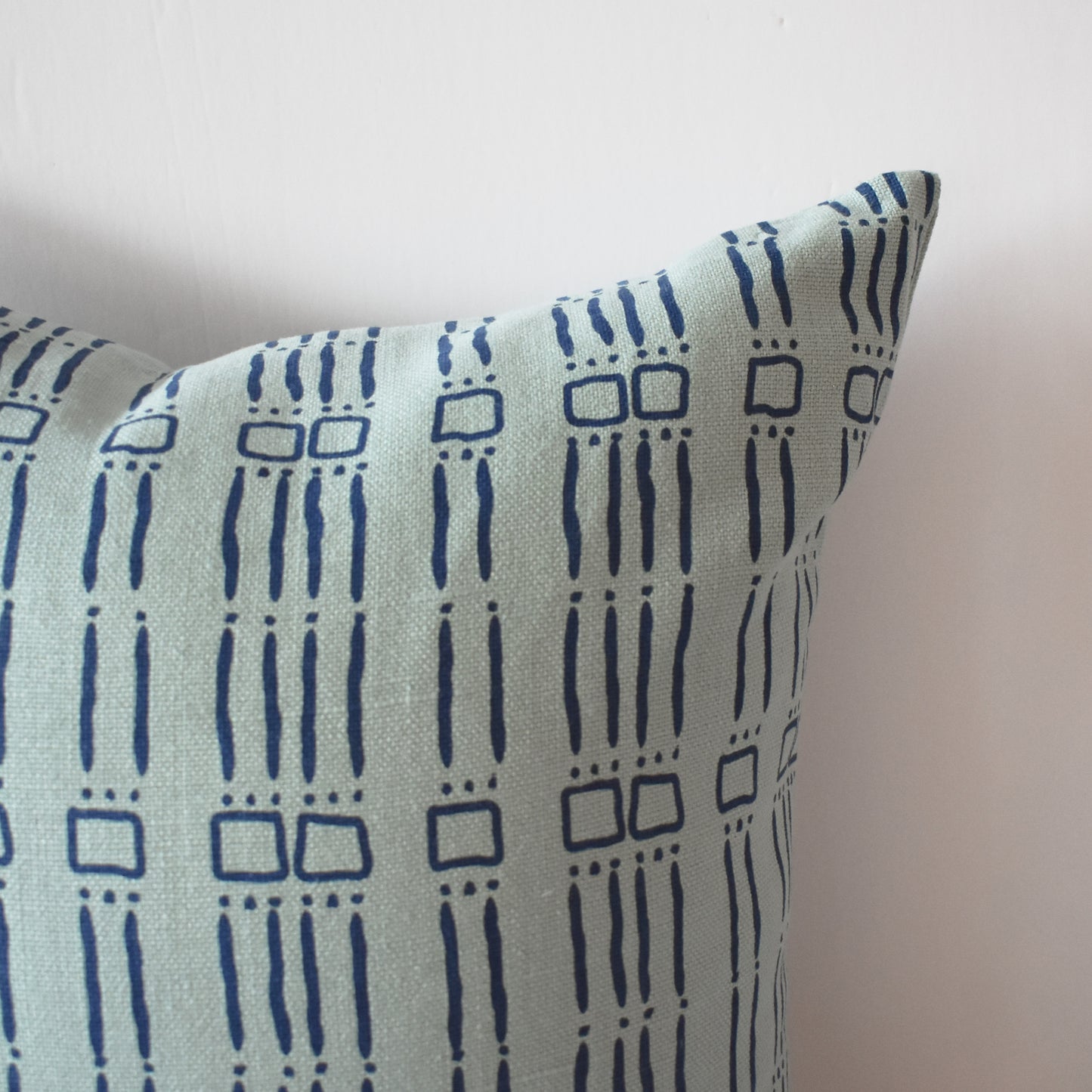 Elliot Pillow in Navy & Mint - 22"