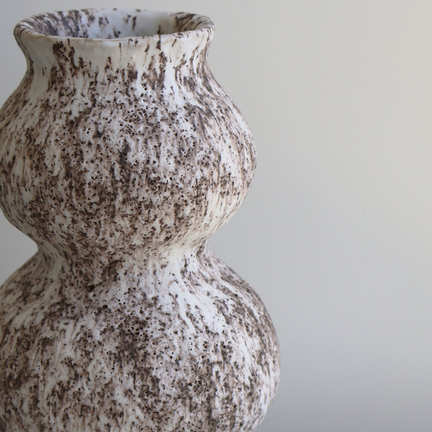 Speckled White Triple Curve