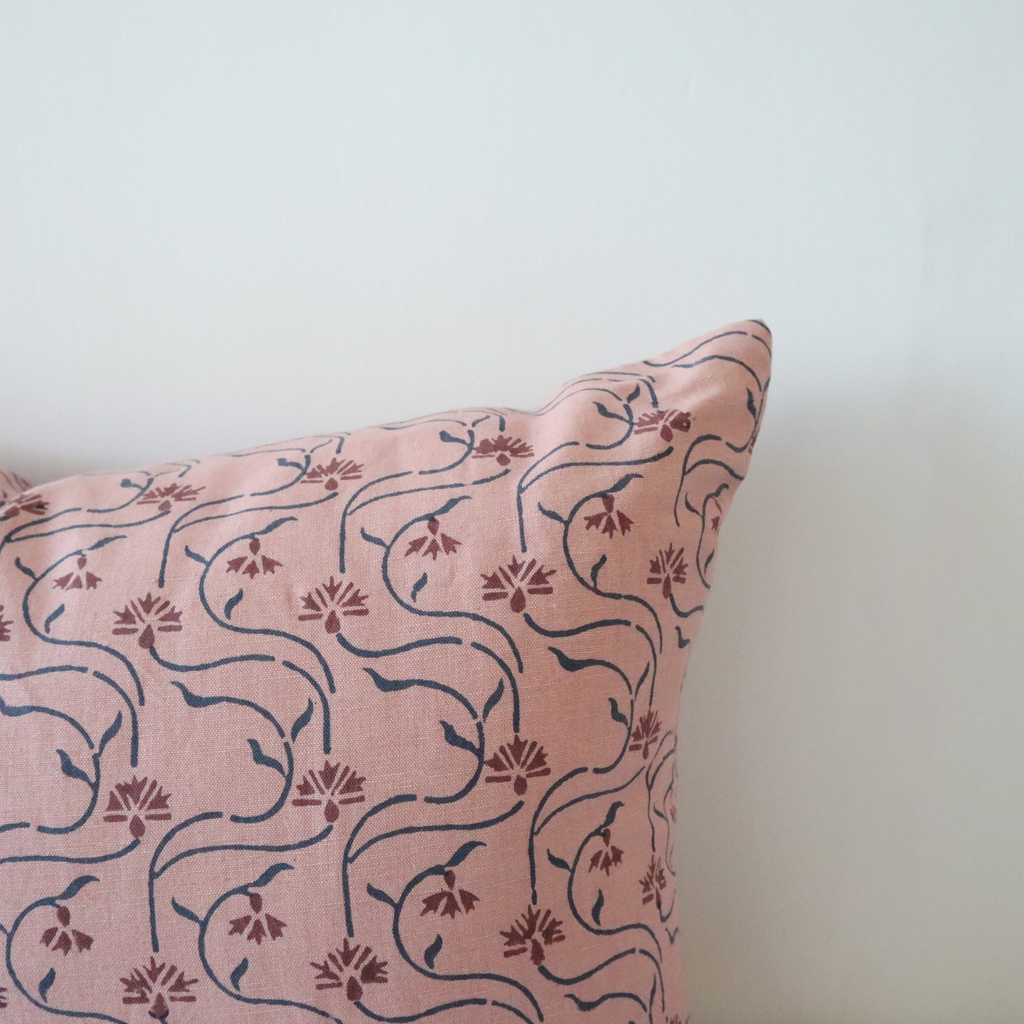 Tara Linen Pillow - 14"x20"