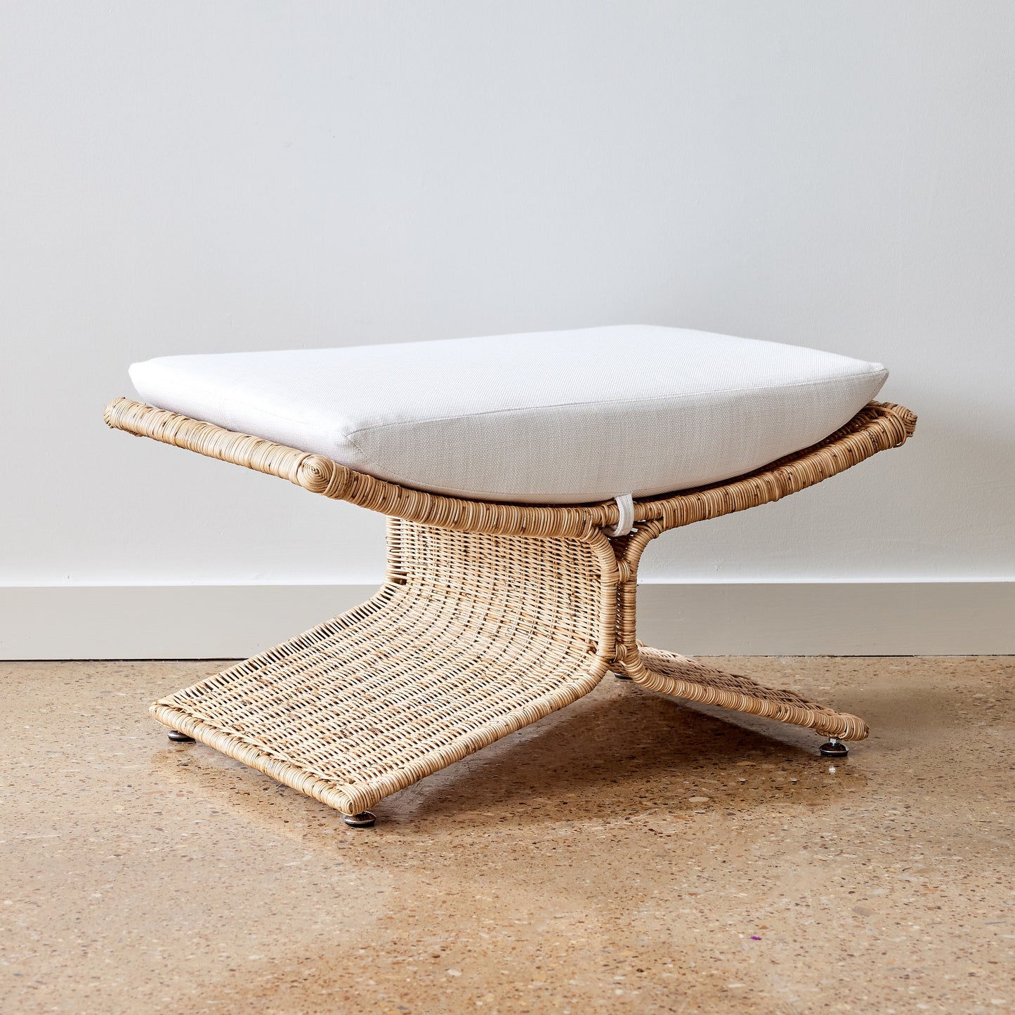Lotus Ottoman
