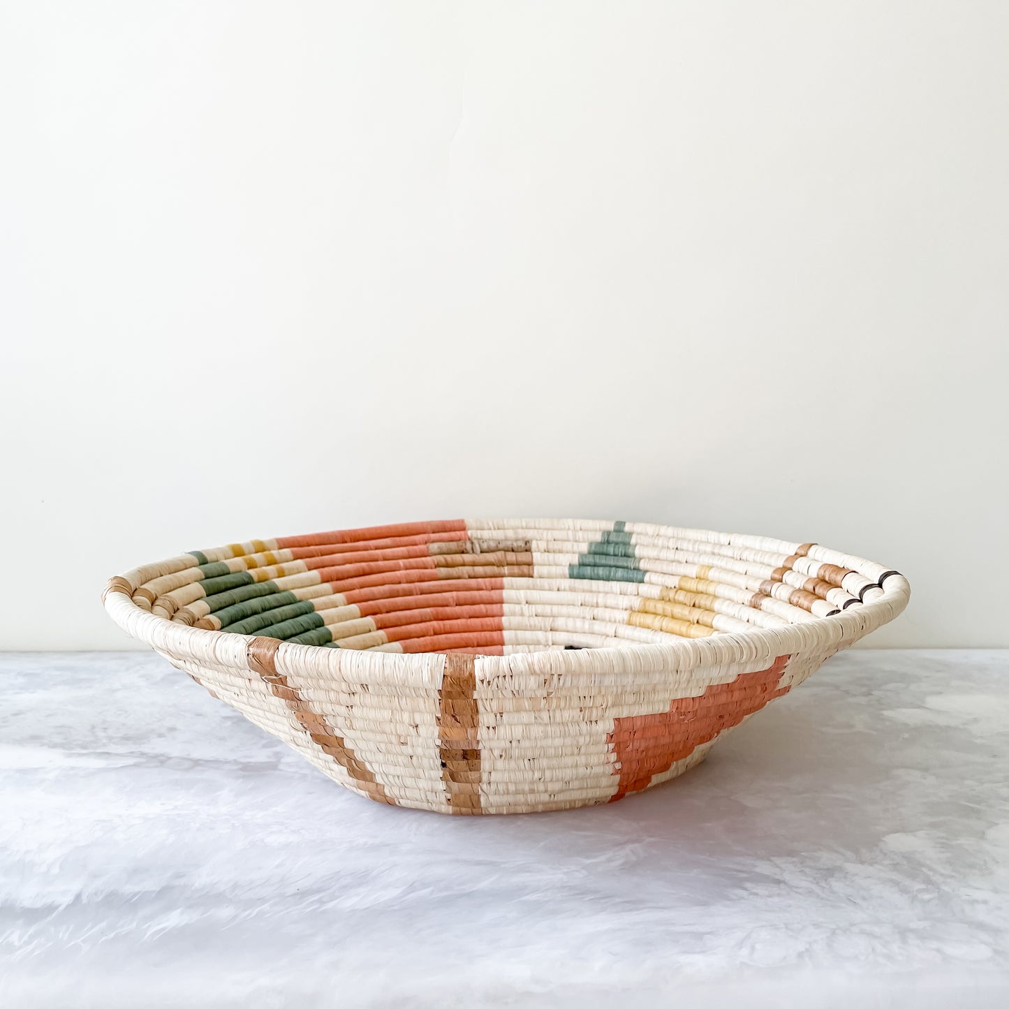 Jumbo Peach Ubunifu Bowl - 16"