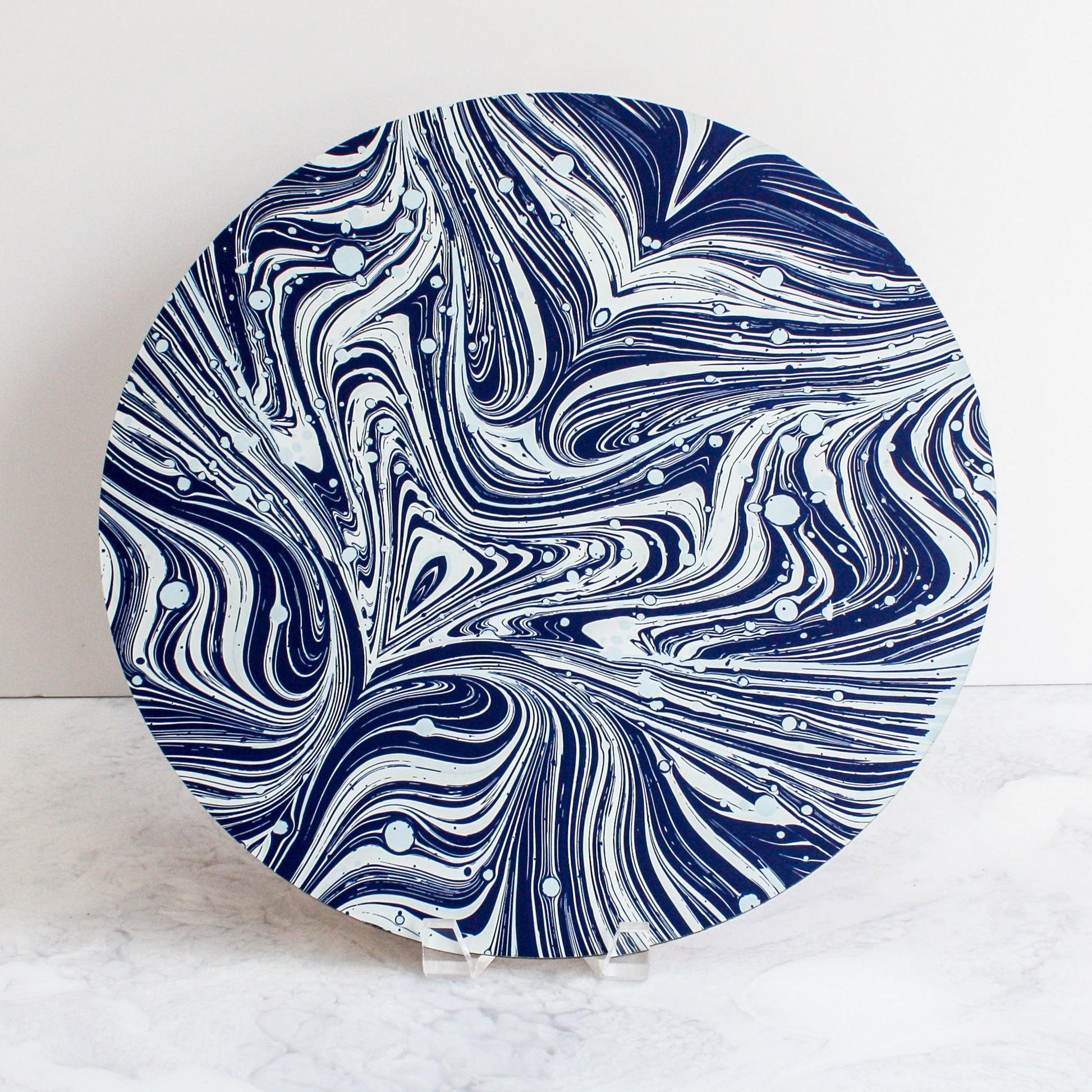 Marble placemats in navy blue