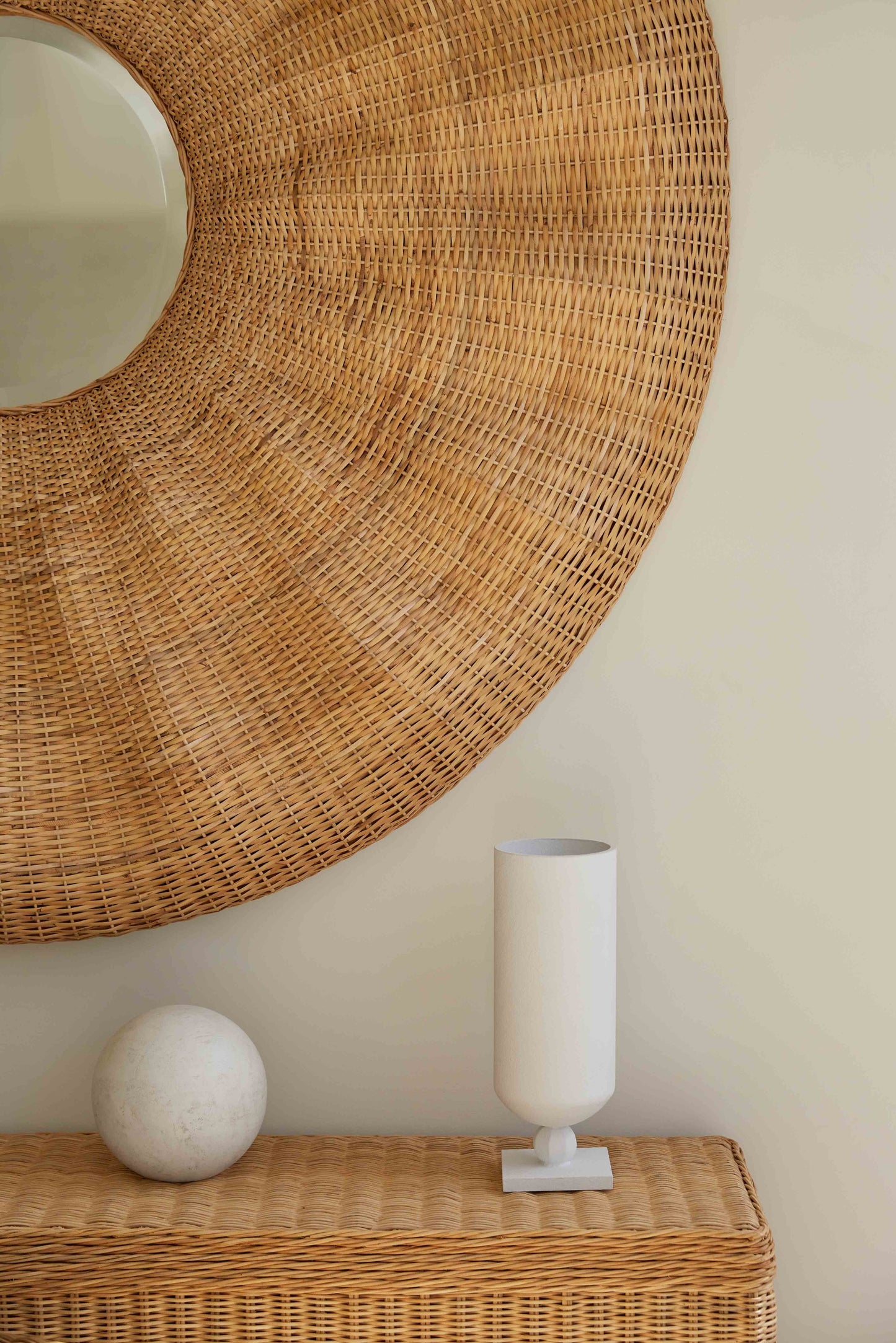 Lily Vase - Gesso White