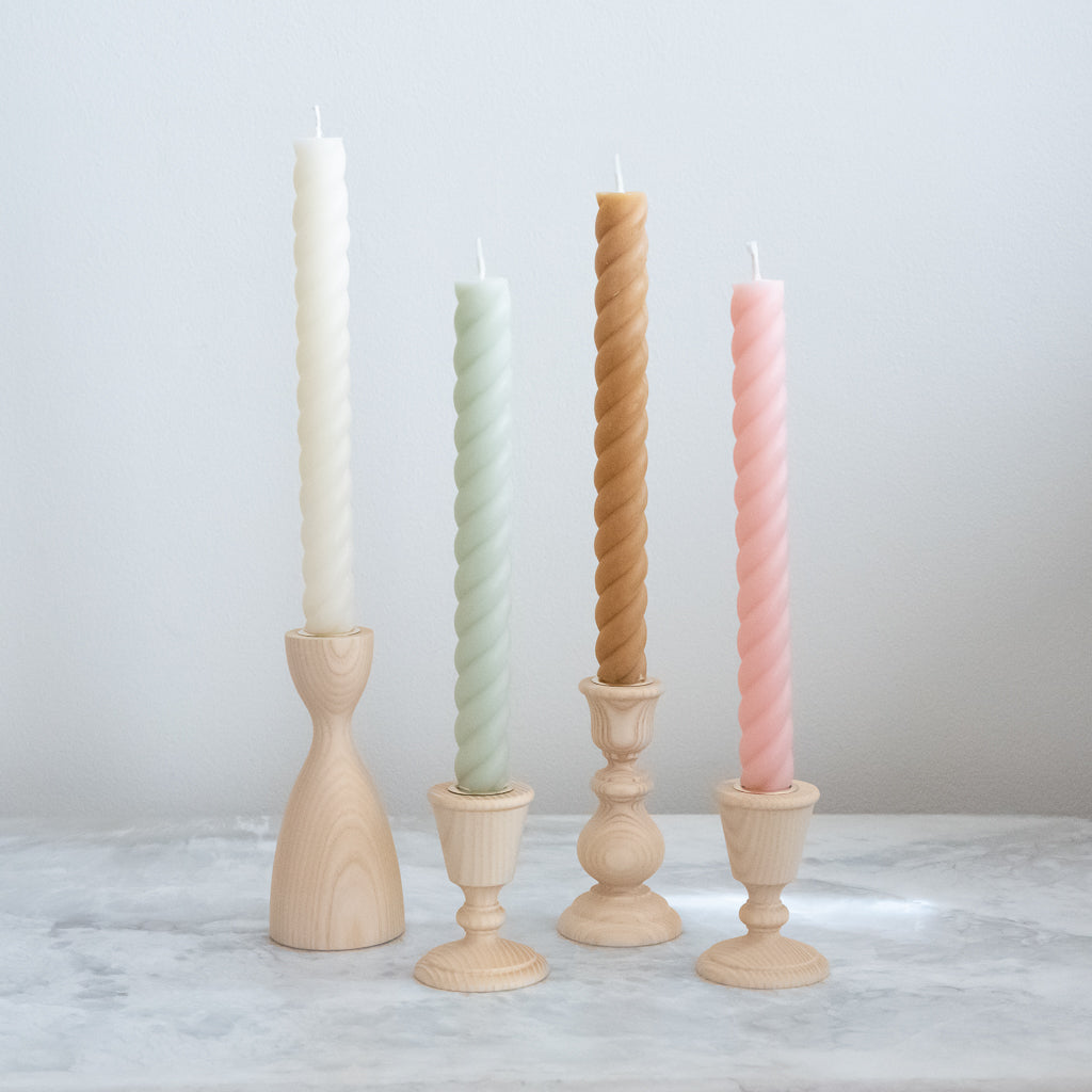 http://www.anyondesign.com/cdn/shop/products/greentreehome_rope_tapers_candle_pair_detail1_9934.jpg?v=1677512634