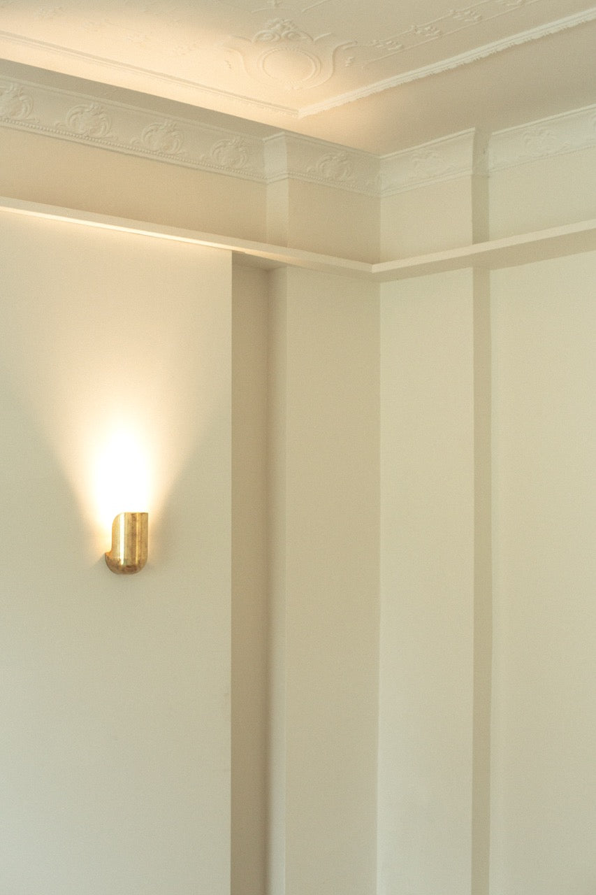 Elbow Wall Light - Brass