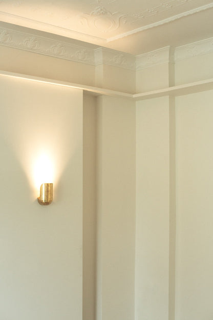 Elbow Wall Light - Brass