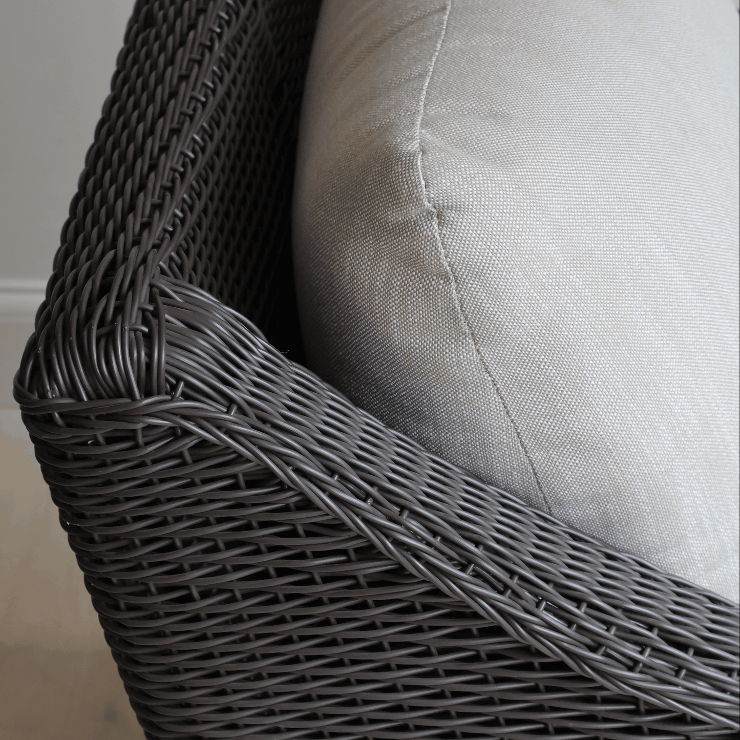 Outdoor Lounge Chair