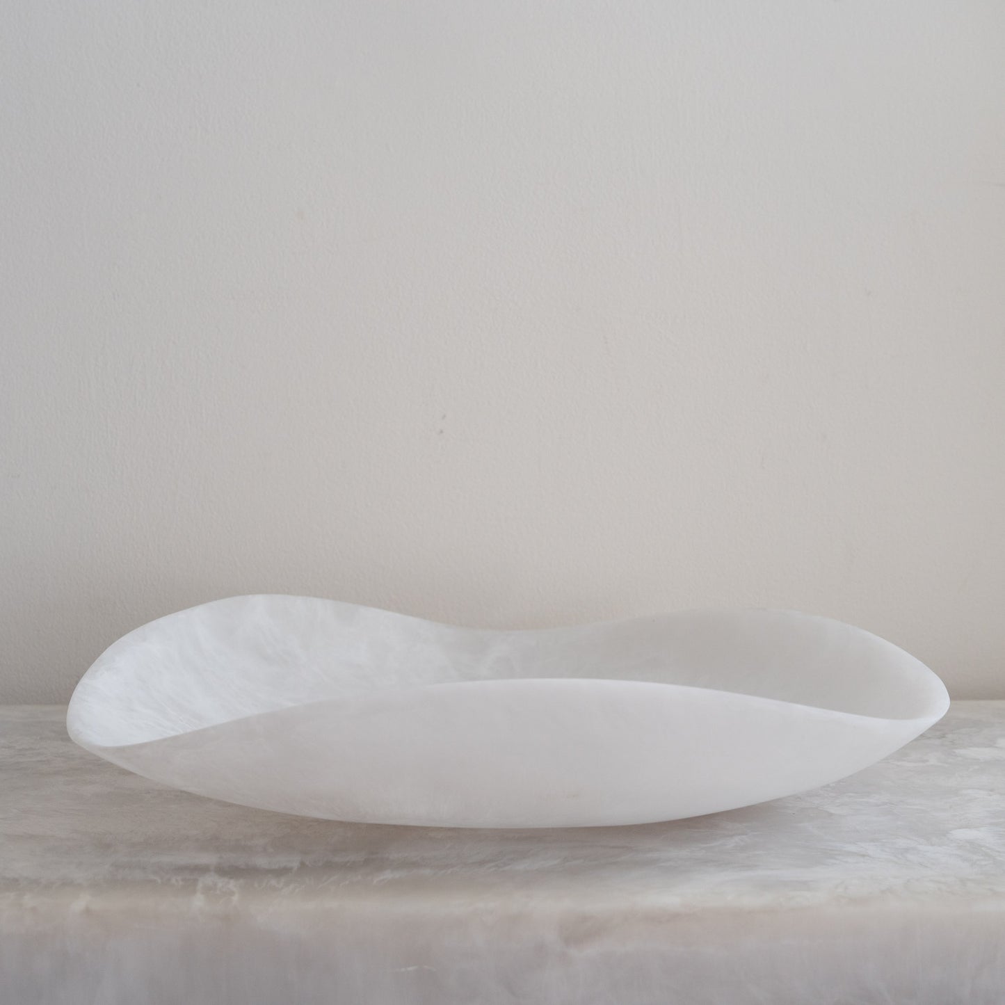 Small Resin Flower Bowl - White Marble