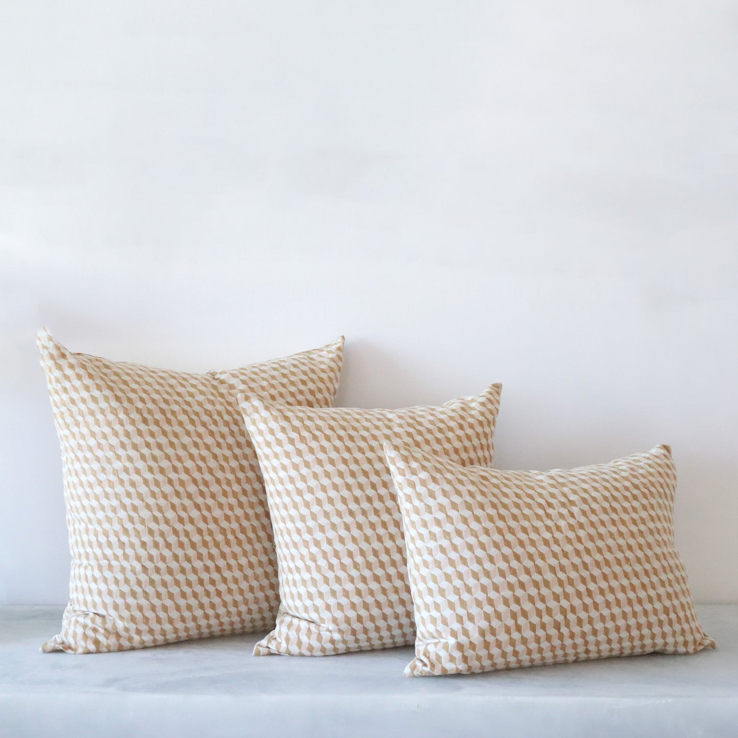 Tanya Linen Pillow - 22"