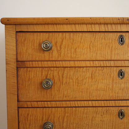 Tiger Maple Graduating 4-Drawer Chest