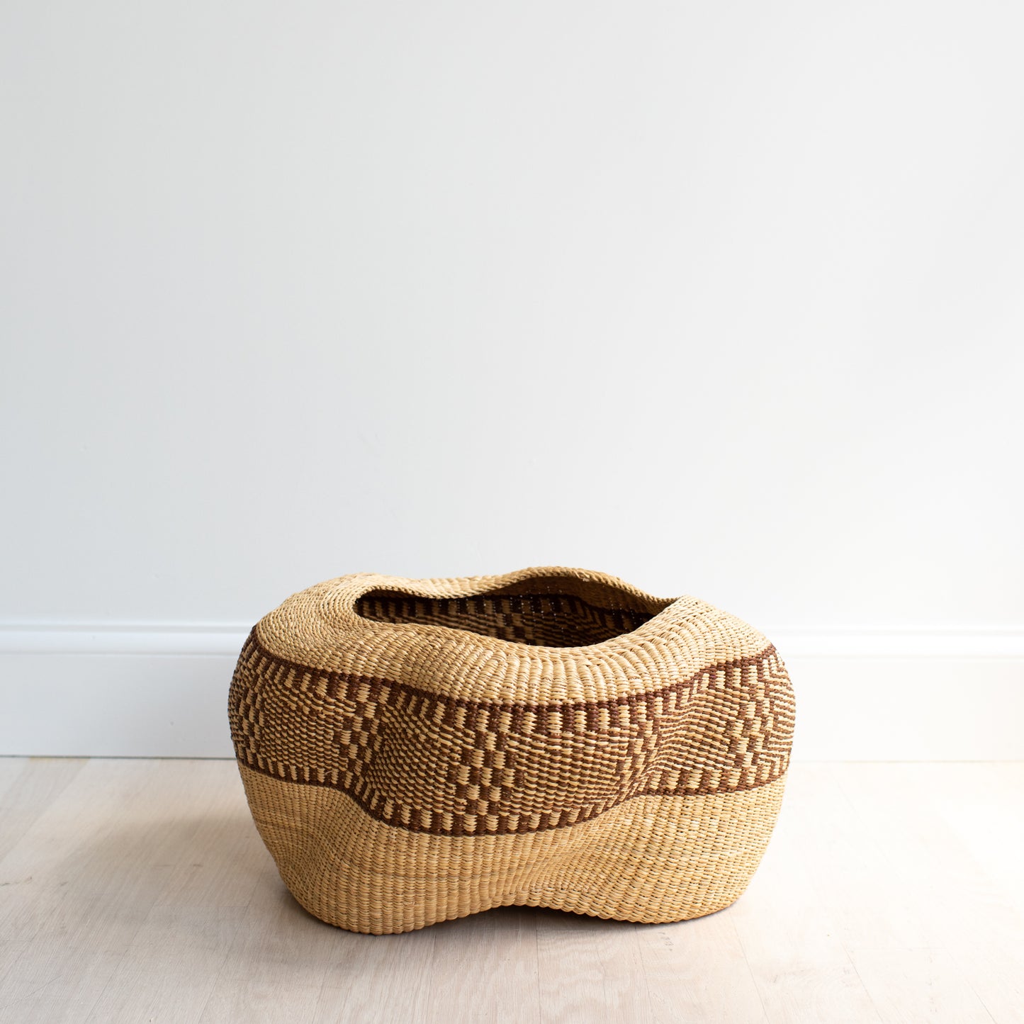 Pebble Basket - Natural & Brown