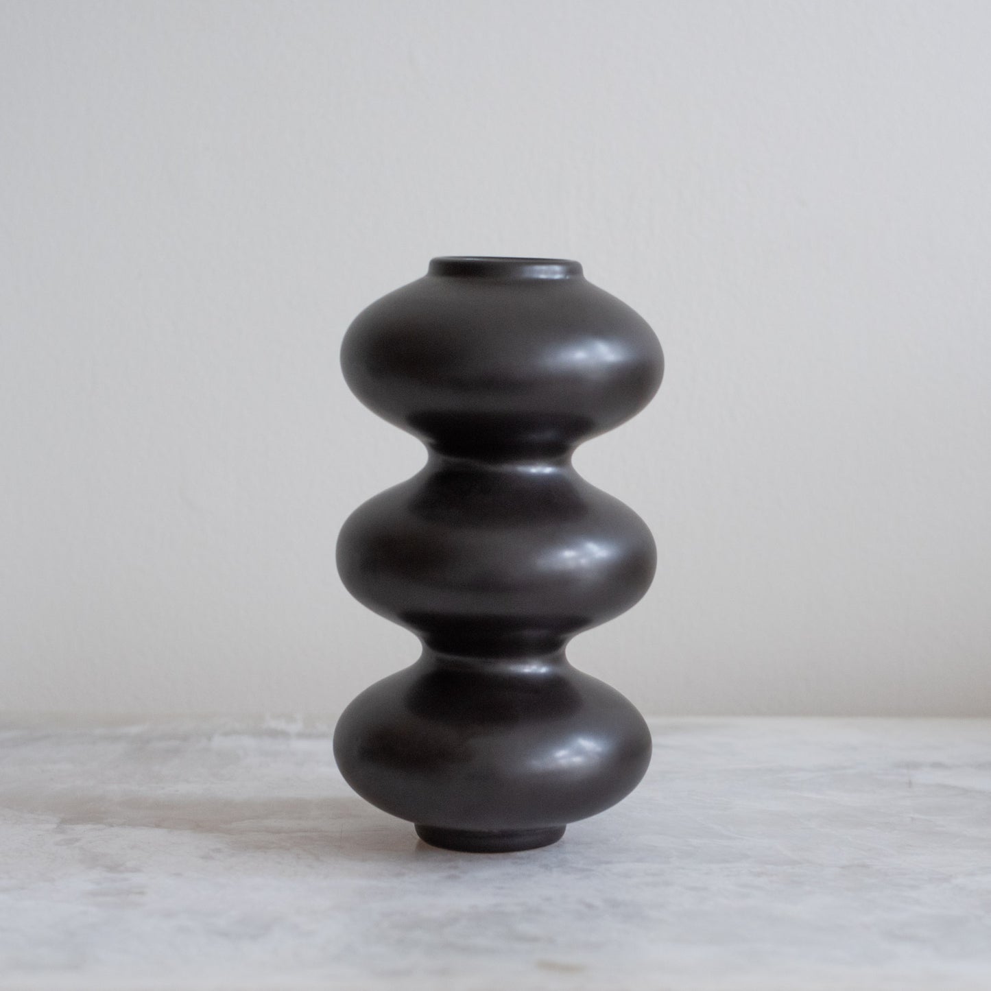 Wave Form Vase - Matte Black