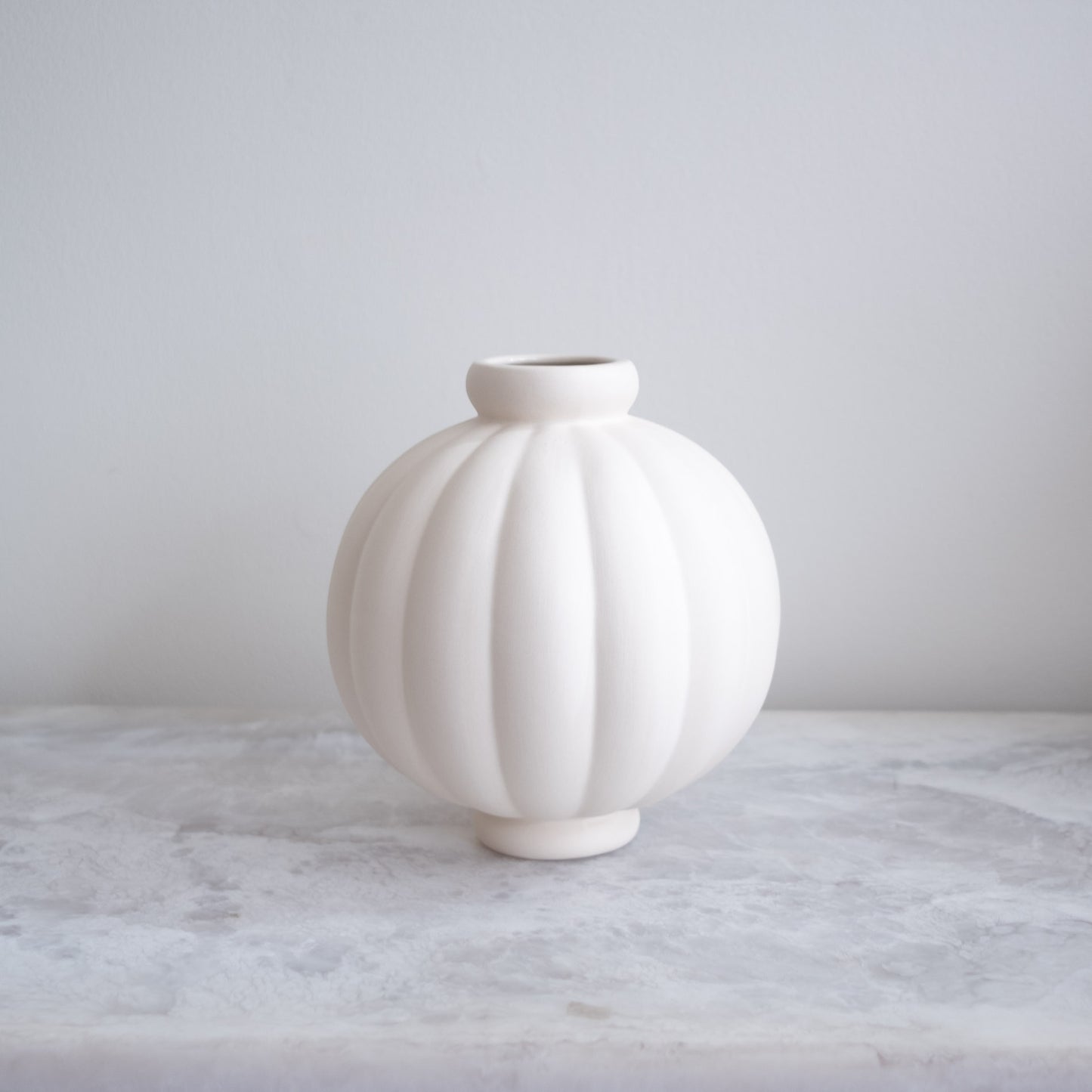 Raw White Ceramic Round Balloon Vase