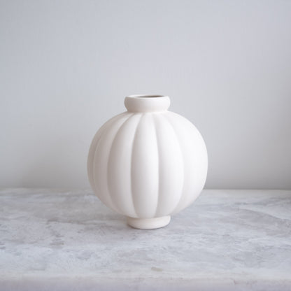 Raw White Ceramic Round Balloon Vase