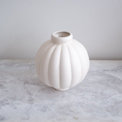 Raw White Ceramic Round Balloon Vase
