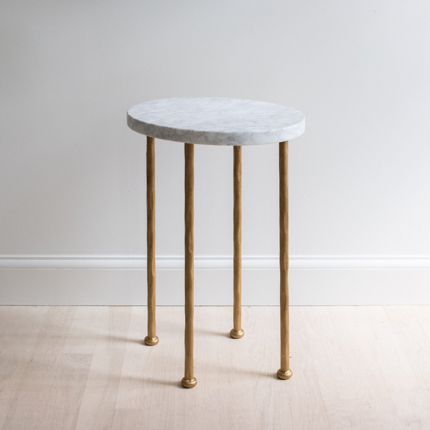 Bruno Drinks Table