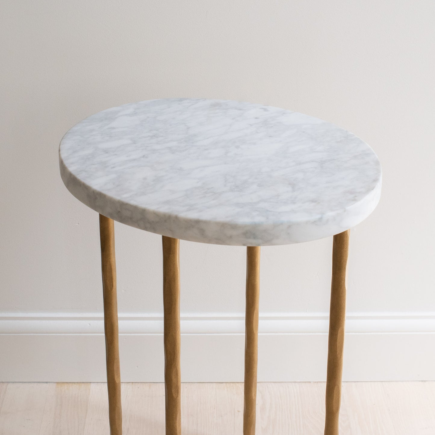 Bruno Drinks Table